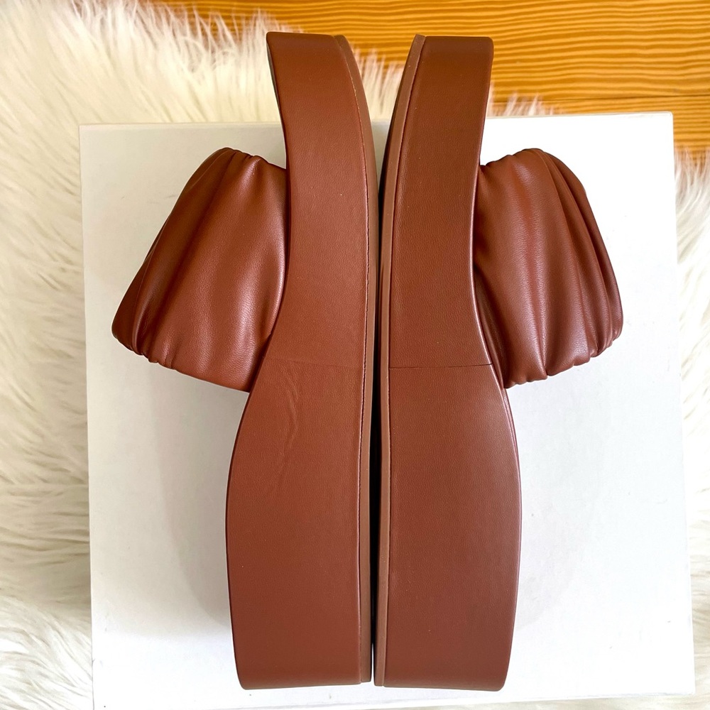 NWT, AEROSOLES Dada Sandals in Tan, New in box - Picture 9 of 12